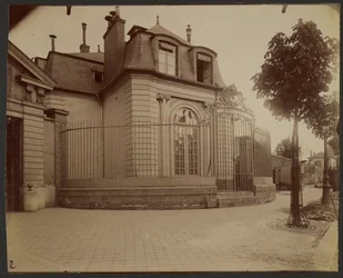 Hospice Debrousse, Philippe Égalités tidligere park - Rue de Bagnolet 148, Charonne