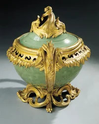 Louis XV potpourri vase