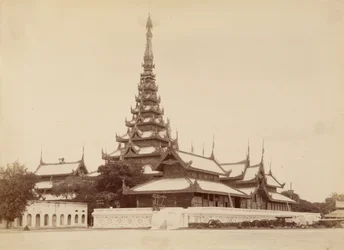 The Palace Mandalay (Universets centrum)