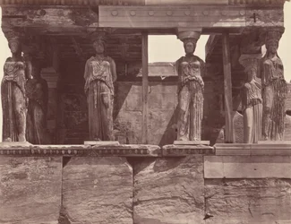Karyatiderne ved Erechtheion-templet - Athen