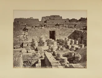 Medinet Abu. Hypostylsalen i det store tempel (Egypten)