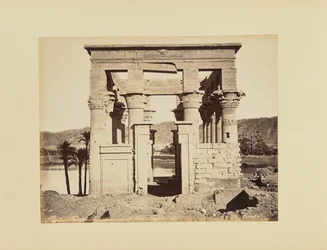 Philae. Hypætraltempel, set forfra, Egypten