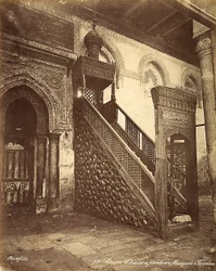 Minbad, antikke træstol, anbragt i moskeen Ibn Tulun i Kairo, Egypten