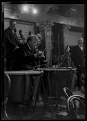 Slående mekanisme af det wienske medlem af et filharmonisk orkester