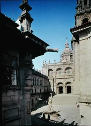 Sydfacade og Plaza de Praterias