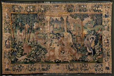 flamsk gobelin. Landskab med pergola og store udyr, med 2 søjler. Atelier af Oudenaarde. 319x508 cm. Inv 0023. 1600-tallet.