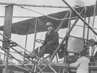 Samuel Franklin Cody, amerikansk luftfartspioner, 1913 1934