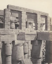 Karnak Theben, Palace - Hypostyle Hall - Vindue og hovedstæder i ..., 1851-52, trykt 1853-54.
