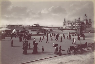 Rhyl. Pavillonen og molen, 1870