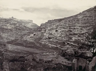 Moriah-bjerget, Jerusalem, fra En Rogels brønd, ca. 1857.