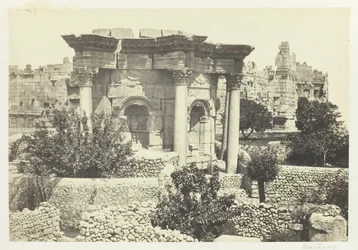 Det cirkulære tempel, Baalbec, 1857.