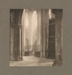 Kameraarbejde: Højde og lys i Bourges-katedralen, 1903.