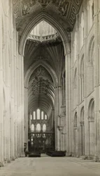 Ely-katedralen: Skib mod øst, fra Octagon Arch