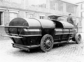 Lukket autovogn til transport af husholdningsaffald, 1912