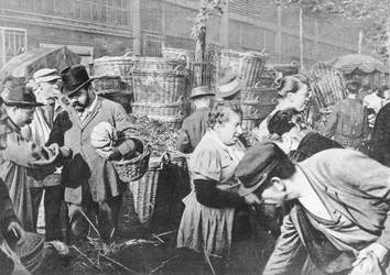 Sidste salg før klokken, rue Rambuteau, Les Halles, Paris, 1897