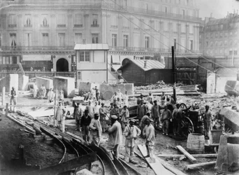 Arbejder i Operakvarteret i Paris. Slutningen af det 19. århundrede.