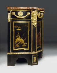 En sen Louis XV kommode, ca. 1763-70
