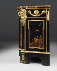 En sen Louis XV kommode, ca. 1763-70