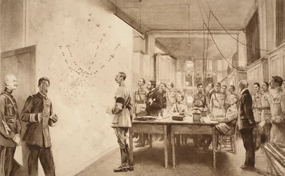 Kommandant og stab i det franske luftfartsministerium, der markerer fremskridtet for et Gotha-angreb på Paris, 1914-19