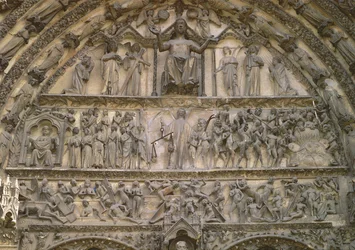 Sidste dom, tympanon på den centrale portal af vestfacaden, 1200-tallet