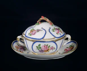 Sevres skål og tallerken, 1764 (porcelæn)