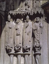 St. Martin, St. Hieronymus, St. Gregory og St. Avitus, skriftestolsfigurer fra den østlige portal af det sydlige våbenhus, begyndelsen af det 13. århundrede