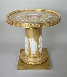 Austerlitz-bordet, indlagt med Sevres-plader til minde om Napoleons sejr ved Austerlitz, 1808-10 (guld og porcelæn) (se også 150427)
