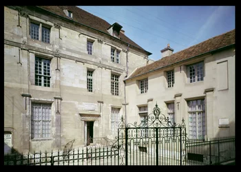 Fødestedet for Jean de la Fontaine (1621-95) bygget i 1559