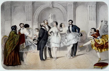 Operaens foyer (Opéra Garnier i Paris). En danserinde i tutu taler med herrer, der er kommet for at hilse på hende, eller tager nogle dansetrin. Gravure