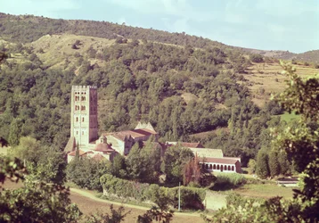 Udsigt over klosteret og kirketårnet