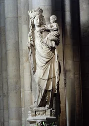 Jomfru Maria med barnet, kendt som Notre-Dame de Paris