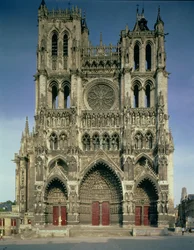 Vestfacade, ca. 1220-70 (for detaljer se 94631-34)