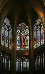 Vindue med udsigt over korets østlige ende