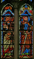 Vindue w106, der viser Sankt Peter og Sankt Paul (C19)