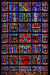 Vindue w107, der viser kirkens katedral i Therouanne