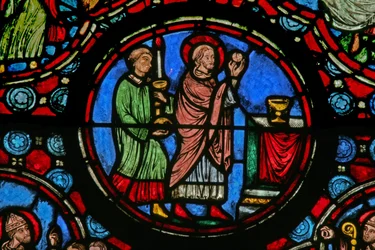 Vindue w1 viser en scene fra Sankt Martins liv: fejring af messe