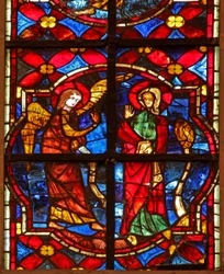 Vindue w212, der viser bebudelsen af Johannes Døberen til Zacharias i templet