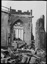 Bombeskader på Manchester Cathedral, Greater Manchester, c1940