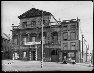Derby forsamlingslokaler, Market Place, Derby, 1942.