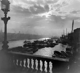 Nedstrøms fra London Bridge