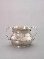 Tohåndsbæger, c.1720