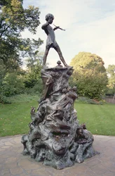 Peter Pan, 1912 (bronze)