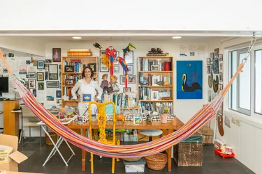 Cristina Rodriguez i sit studie, 2022