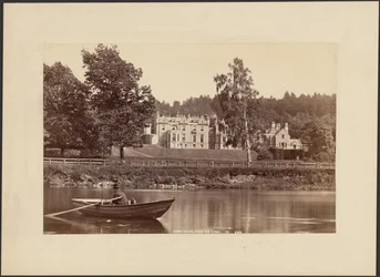 Abbotsford, set fra floden