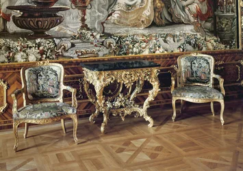 Konsolbord og to lænestole, 1745