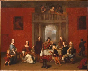 Gruppeportræt af en familie i et elegant interiør