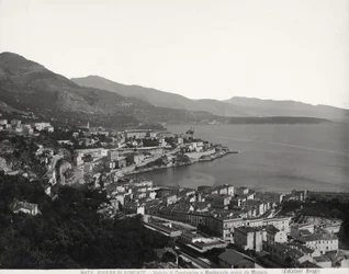 Udsigt over Condamine og Montecarlo, to befolkede byer med udsigt over havet. Billedet er taget fra Monaco