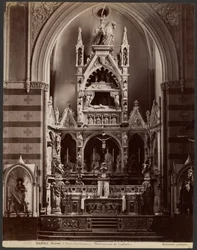 Napoli S. Giov. Carbonara Monument over Ladislaus