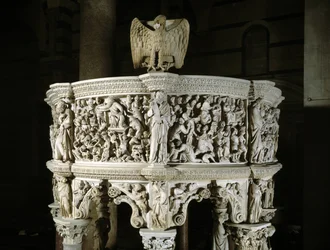 Oversigt over den øverste del af stolen udført af Giovanni Pisano (1248-1314) (Detaljer af relieffer af marmorprædikestolen) 1302-1311 Cathedrale de Pisa (Duomo di Pisa), Italien