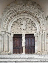 Den sidste dom, midterportal i Saint-Lazare-katedralen, Autun, Frankrig